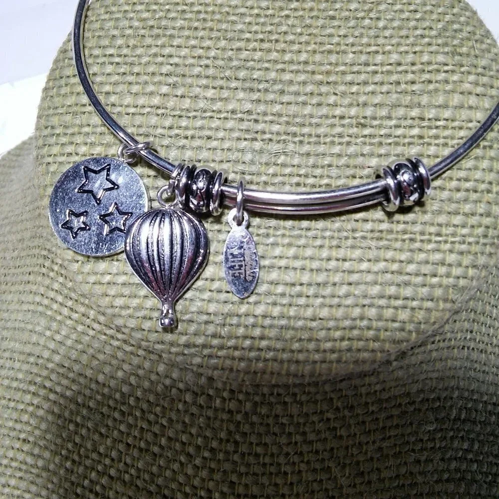 Women`s silver tone 
